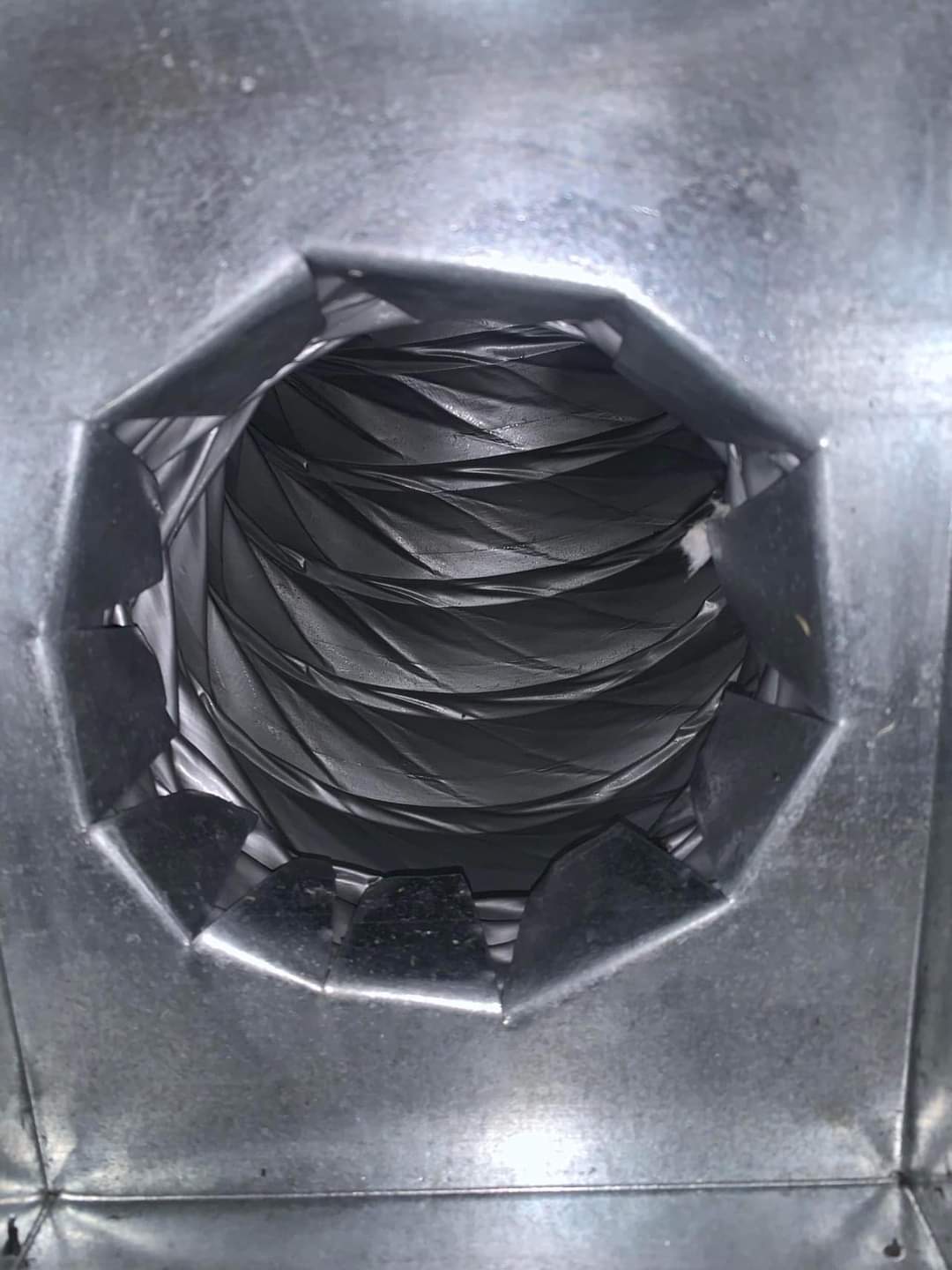 Installation de système de ventilation